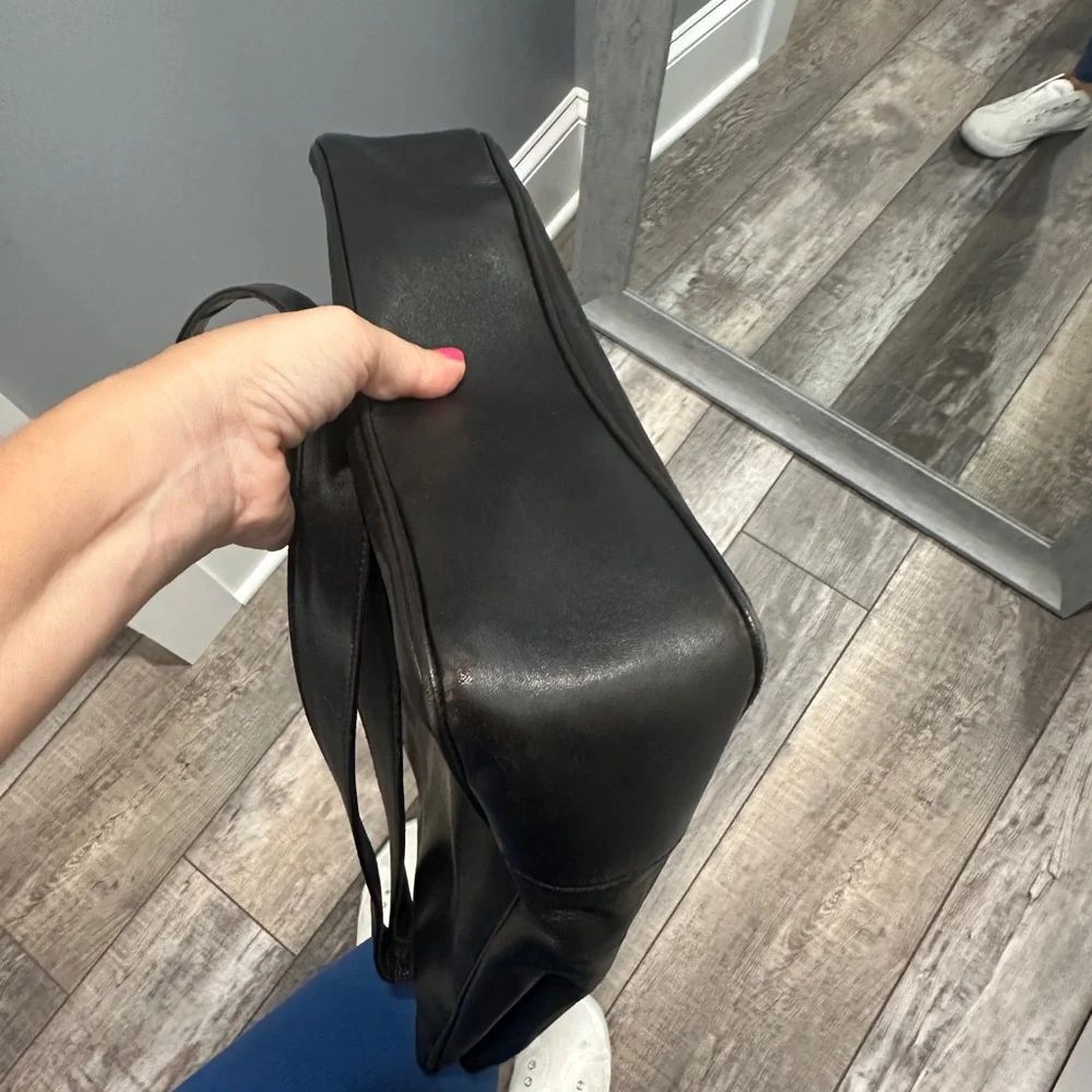 Chanel Classic Black Shoulder Bag - Picture 10 of 10